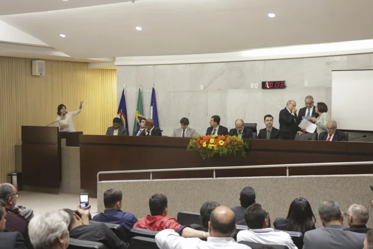 AUDIÊNCIA - Em dezembro do ano passado, parlamentares debateram mudanças na RMR. Na ocasião, prefeito e vereadores de Goiana se colocaram a favor da inclusão do município no conglomerado urbano. Foto: Lourival Maia