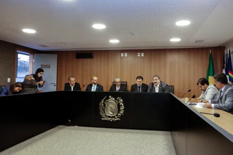 AVALIAÇÃO - Durante visita técnica realizada no mês passado, parlamentares constataram a necessidade de reparos e de manutenção constante. Foto: Evane Manço