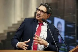 CONJUNTURA - Profissionais seriam submetidos a condições precárias em virtude da combinação de fatores como avanço tecnológico, Reforma Trabalhista e recessão econômica. Foto: Jarbas Araújo