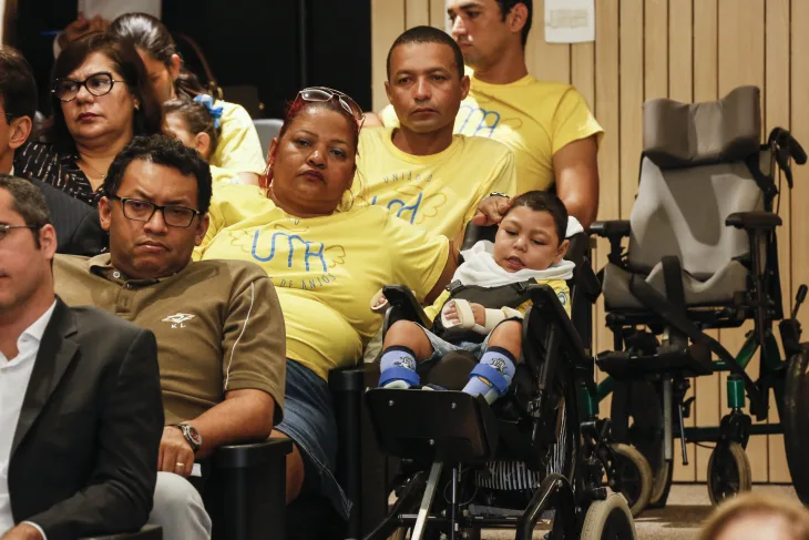 INCLUSÃO - Norma acrescentou pessoas com doenças raras e transtornos do espectro autista no rol de prioridades em instituições bancárias. Foto: Roberto Soares