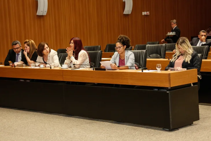 HISTÓRICO - Legislação brasileira já proibiu expressamente a mulher de exercer direitos políticos, como votar e ser votada. Foto: Roberto Soares