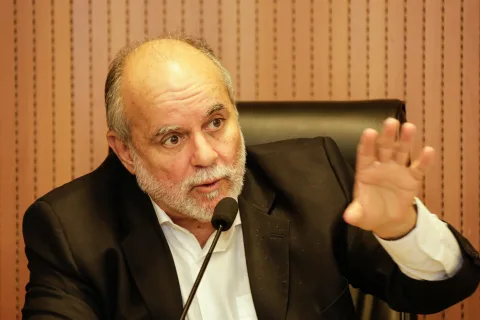 VOTO - Para o presidente da Comissão, Waldemar Borges, "A emenda não seria inconstitucional porque não prevê gasto adicional". Foto: Giovanni Carlos