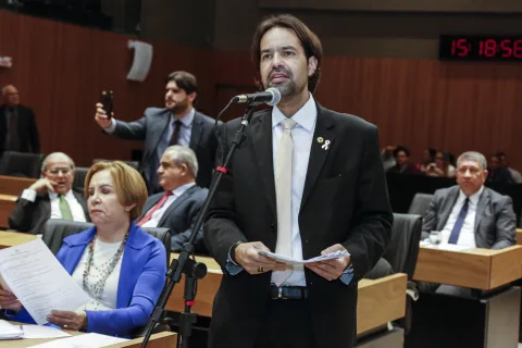 ORDEM DO DIA - Outro projeto aprovado, que recebeu elogios de Diogo Moraes, foi o que prevê a doação de terrenos pelo Estado à prefeitura de Iguaracy para a construção de casas populares. Foto: Jarbas Araújo