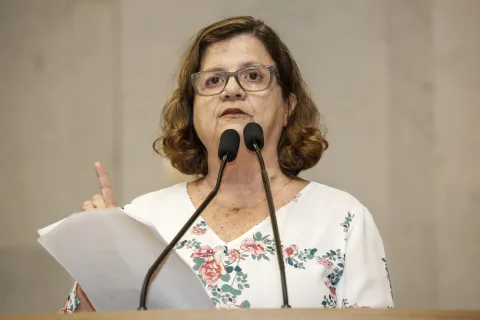 TERESA - “Em um País onde se congela investimentos por 20 anos, até o passado se transforma em cinzas”. Foto: Roberto Soares