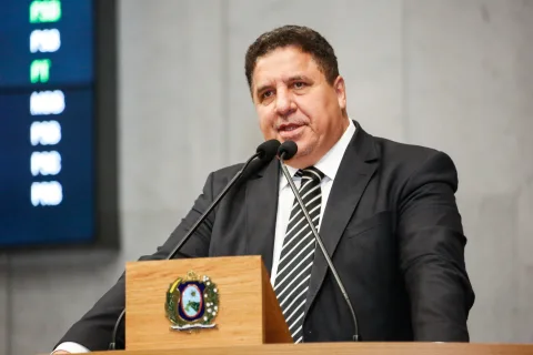 COLLINS - “Droga mata e muitas famílias já perderam seus filhos em razão do uso de entorpecentes.” Foto: Roberto Soares