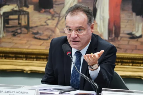 MUDANÇA - Relator da PEC 6/2019 na Comissão Especial da Câmara dos Deputados, Samuel Moreira elaborou texto que atinge apenas servidores públicos federais, deixando Estados e municípios de fora. Foto: Pablo Valadares/Câmara dos Deputados