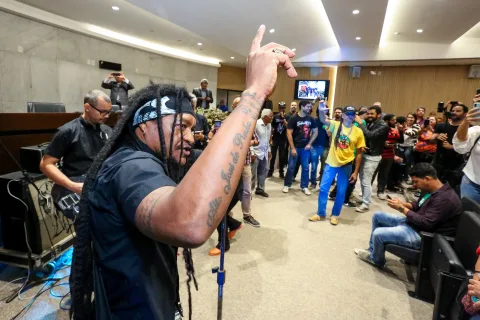 Reunião Solene em homenagem aos 30 anos da banda Devotos