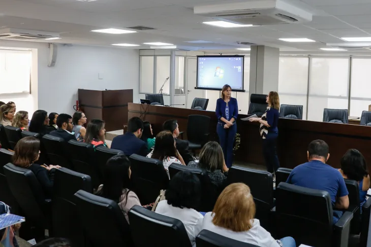 Mulheres na Tribuna