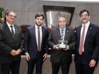 RECONHECIMENTO - Rogério Portugal Bacellar preside a Confederação Nacional de Notários e Registradores (CNR) e a Associação de Notários e Registradores do Brasil (Anoreg-Br). Foto: Jarbas Araújo